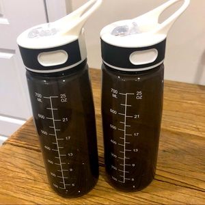 ⭐️4/$25 Bundle of Bottle Joy Thermoses